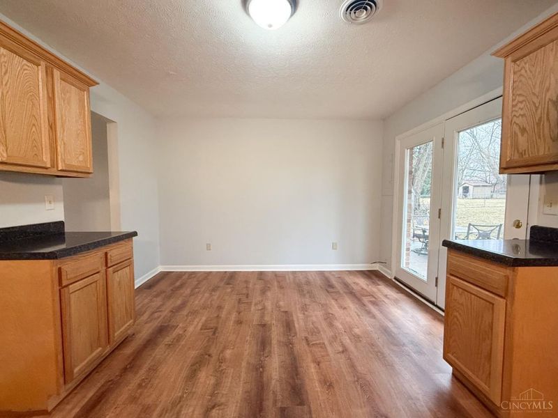 7636 Rosewood Drive, Blanchester, OH 45107 Photo 9