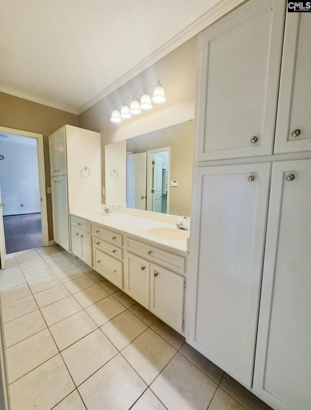 14 Mallet Hill Court  Photo 10