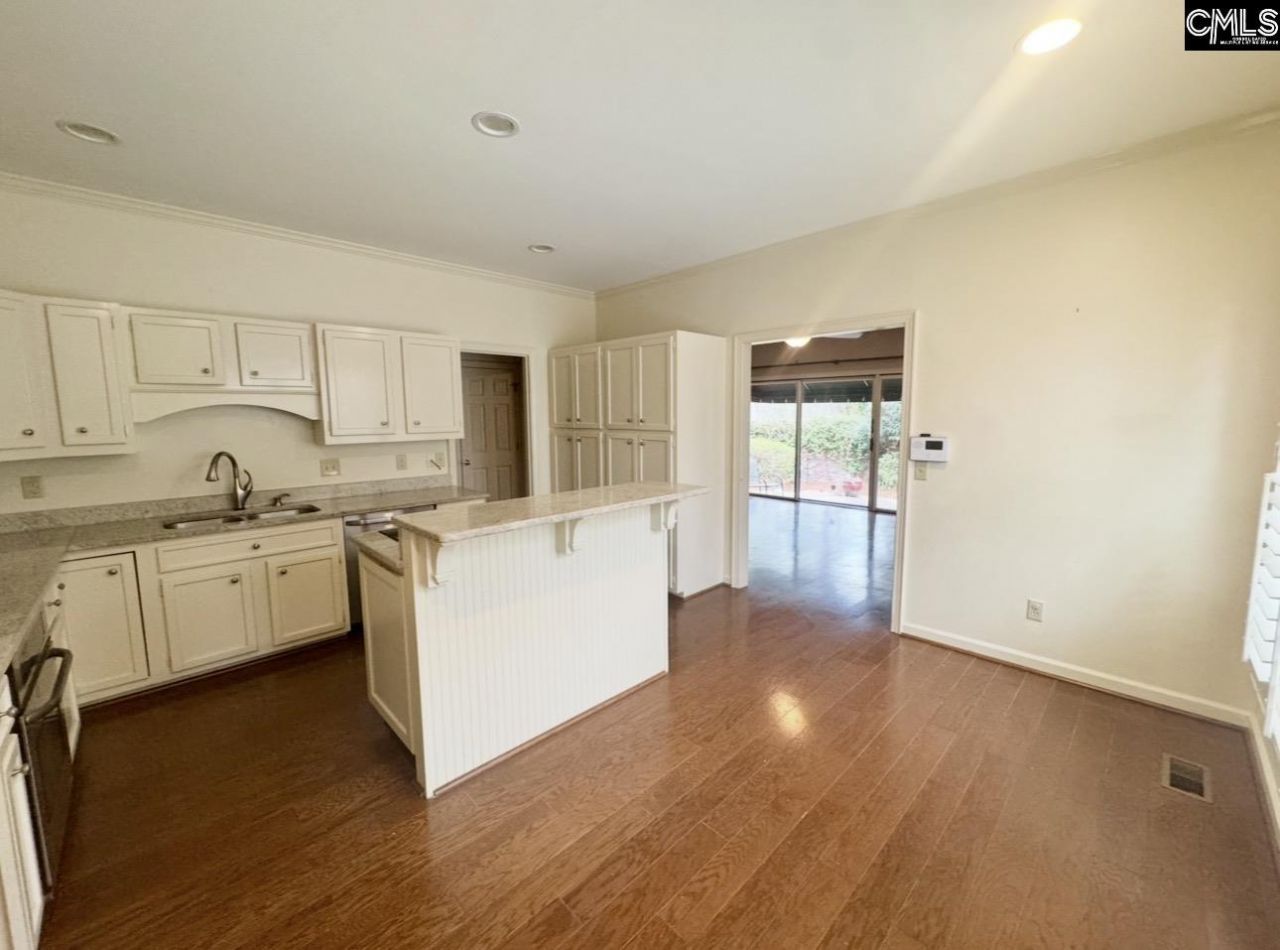 14 Mallet Hill Court  Photo 5