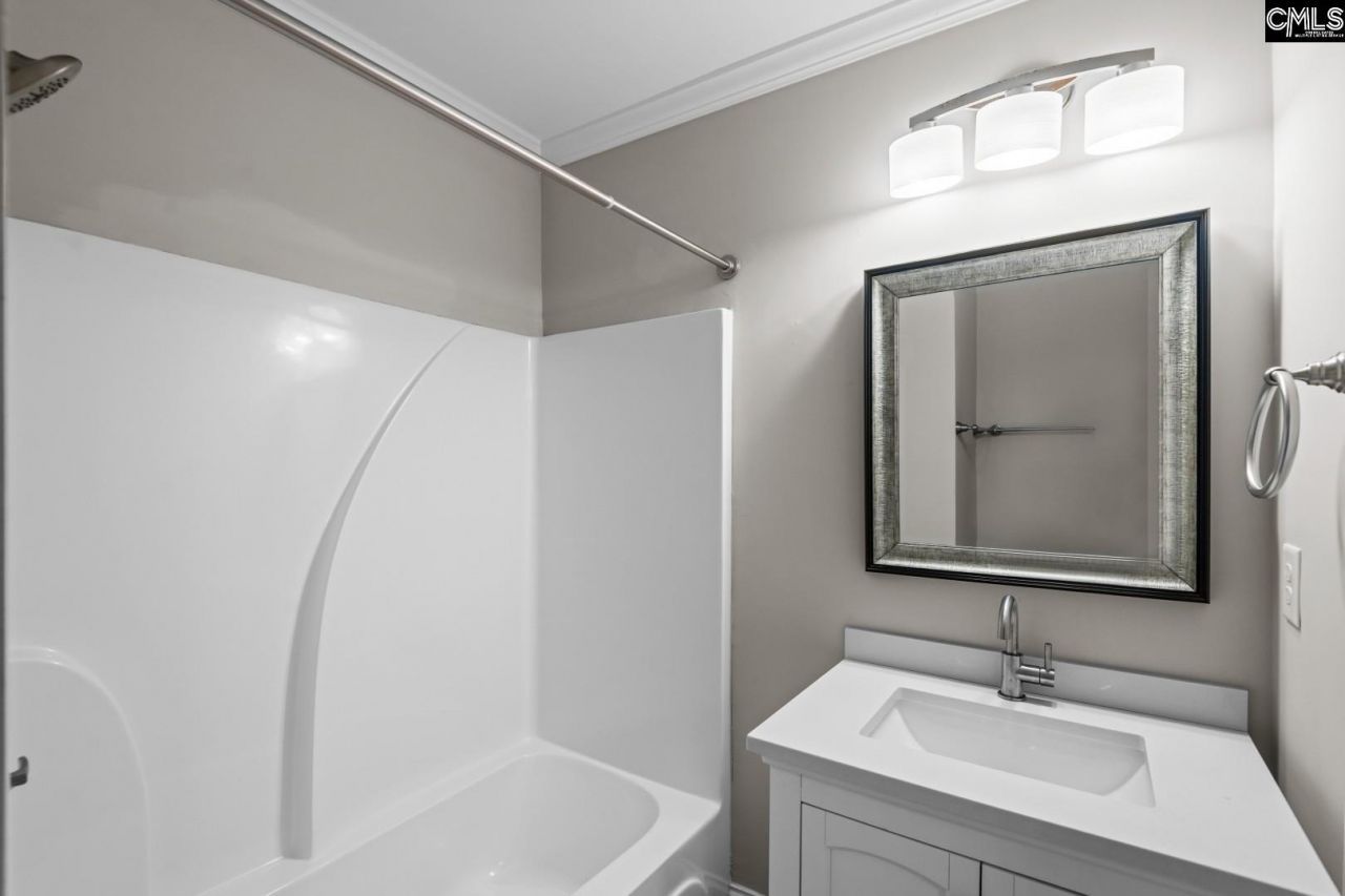 746 Deerwood Street  Photo 16