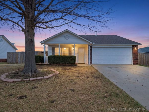 14905 E 89th Place N, Owasso, OK 74055