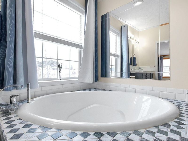 10648 Watson Road SE, Heath, OH 43056 Photo 25