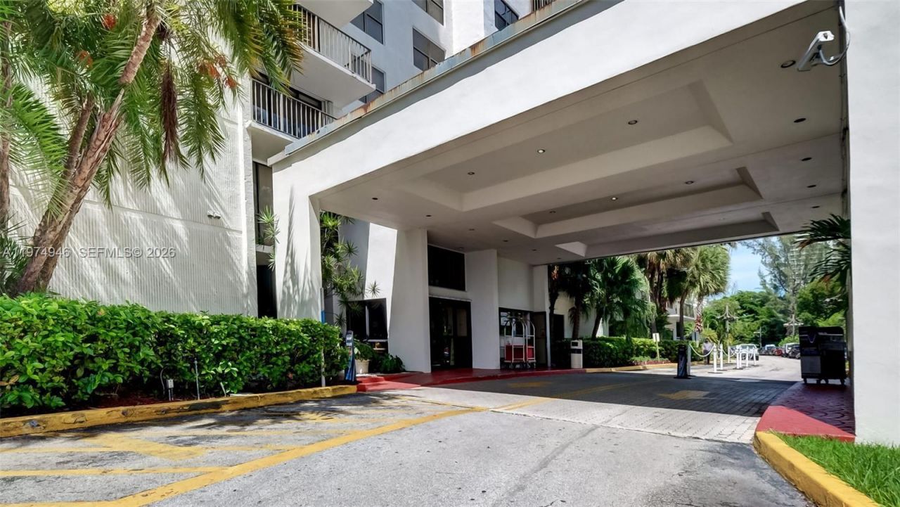 18151 NE 31st Ct, Unit 1511, Aventura, FL 33160 Photo