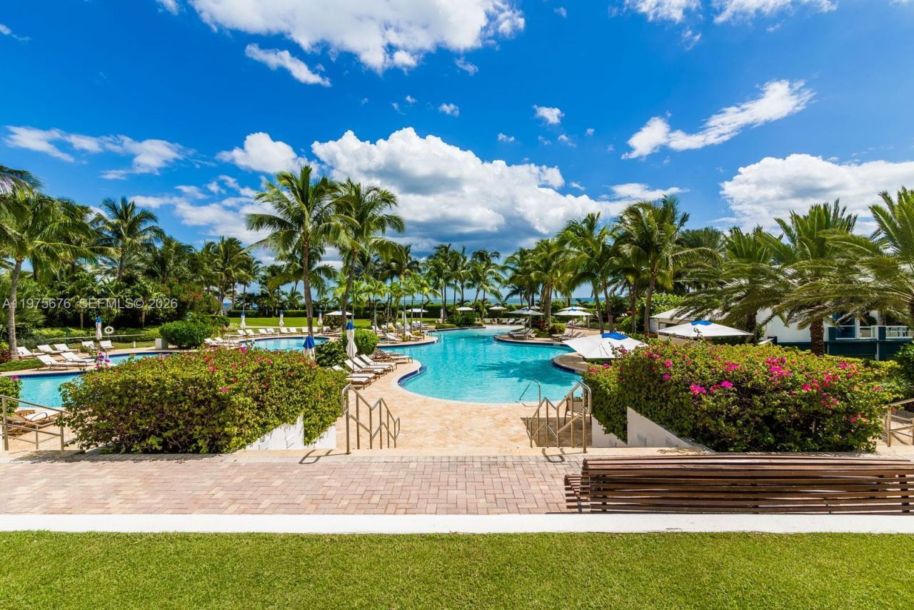 100 S Pointe Dr, Unit 2604, Miami Beach, FL 33139 Photo