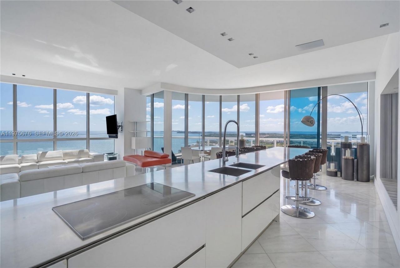 100 S Pointe Dr, Unit 2604, Miami Beach, FL 33139 Photo