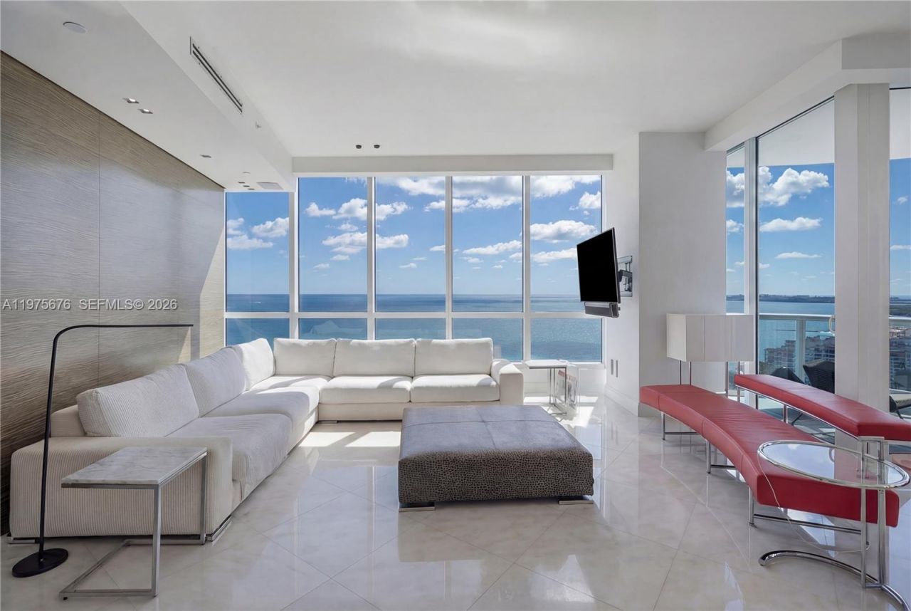 100 S Pointe Dr, Unit 2604, Miami Beach, FL 33139 Photo