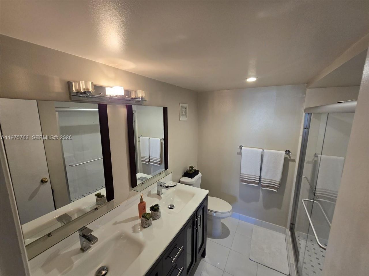 140 Lakeview Dr , Unit 111, Weston, FL 33326 Photo