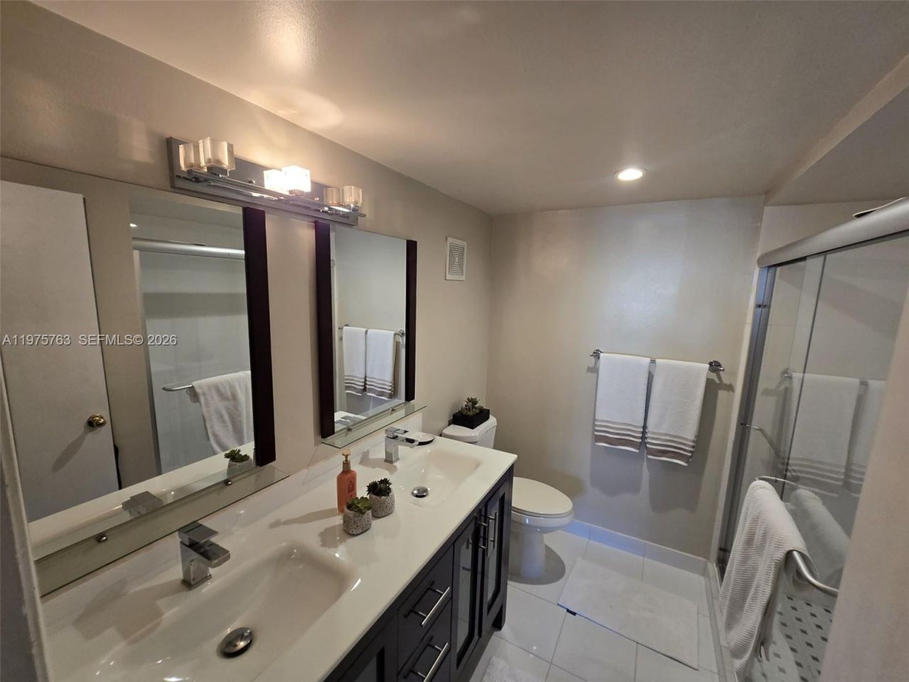 140 Lakeview Dr , Unit 111, Weston, FL 33326 Photo
