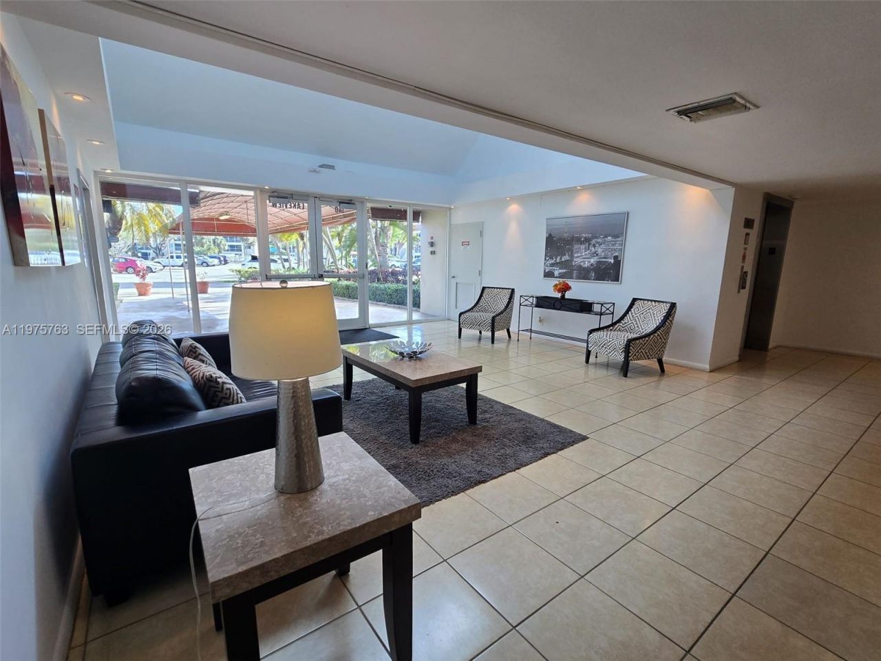 140 Lakeview Dr , Unit 111, Weston, FL 33326 Photo