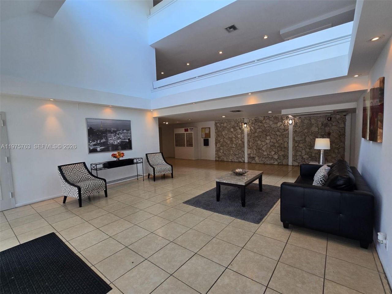 140 Lakeview Dr , Unit 111, Weston, FL 33326 Photo