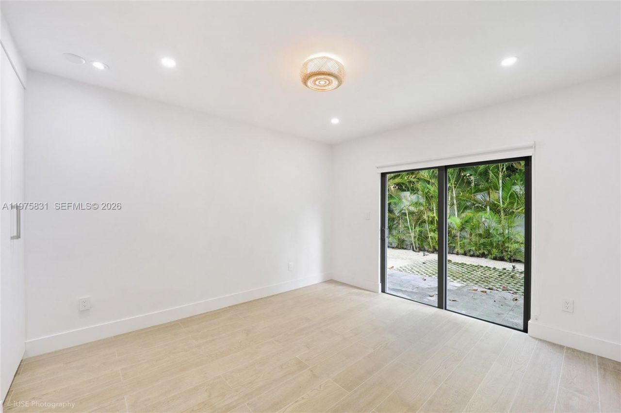 555 NE 52nd Ter, Miami, FL 33137 Photo