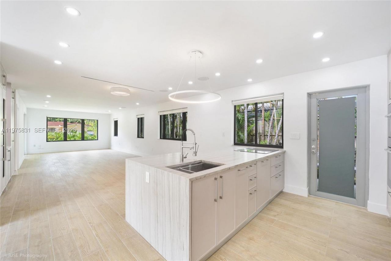 555 NE 52nd Ter, Miami, FL 33137 Photo