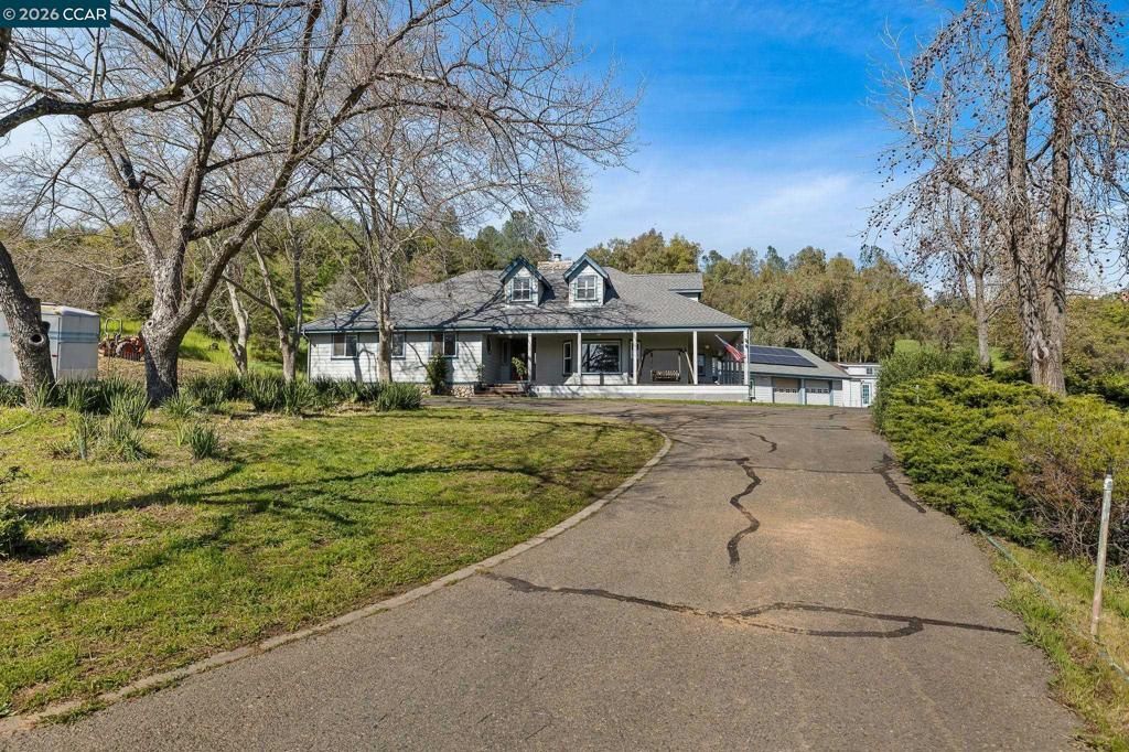 1055 Itow Ct, Penryn, CA 95663 Main Photo