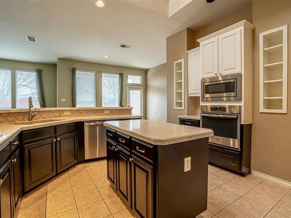 8700 Shadow Trace Drive, Fort Worth, TX 76244