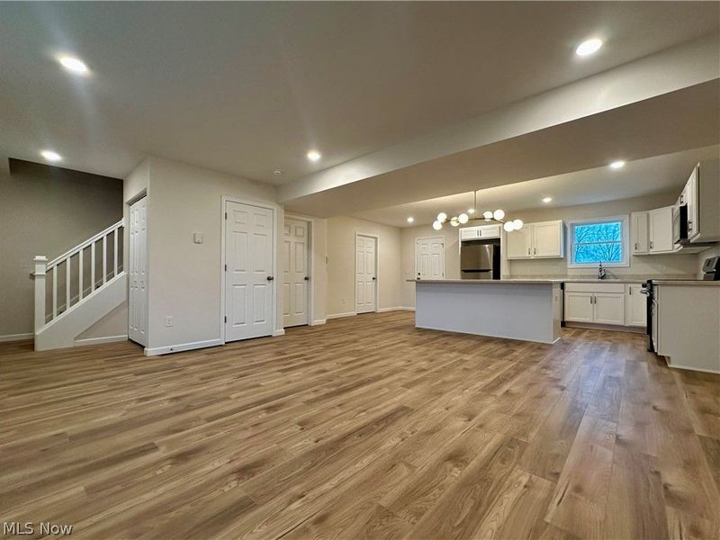 1581 Drexel Avenue NW, Warren, OH 44485 Photo 2