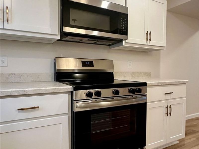 1581 Drexel Avenue NW, Warren, OH 44485 Photo 8