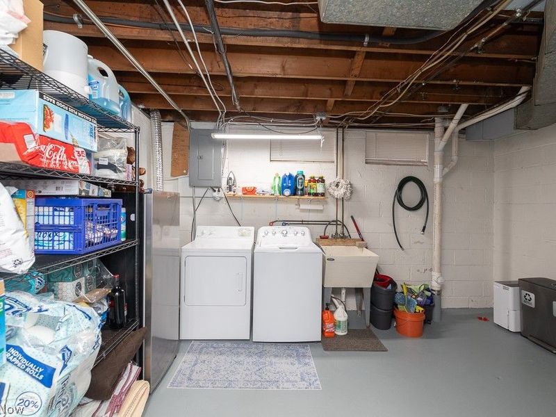 6365 Doncaster Avenue, Parma, OH 44129 Photo 25