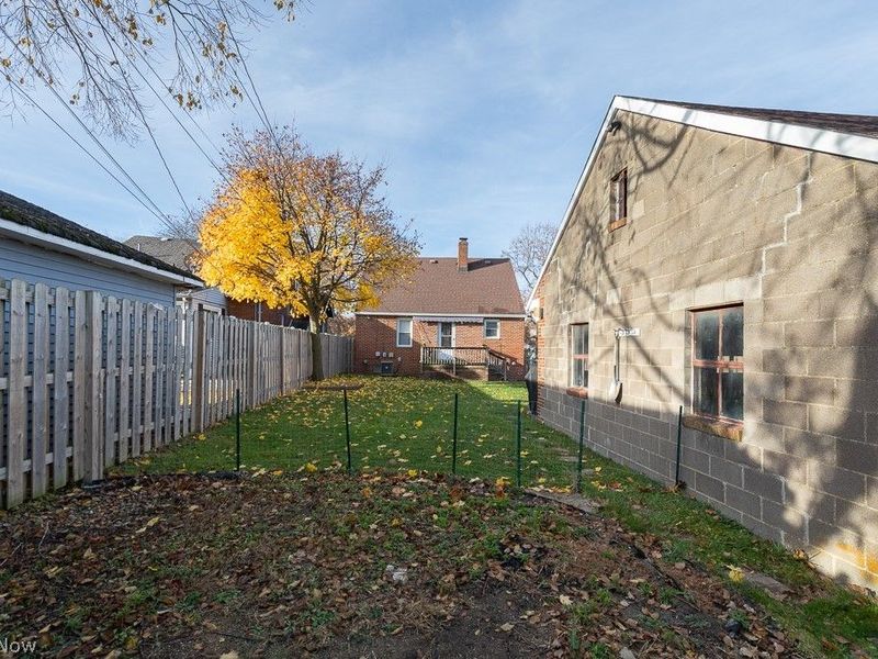 6365 Doncaster Avenue, Parma, OH 44129 Photo 28