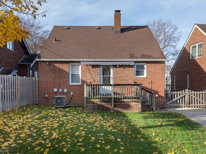 6365 Doncaster Avenue, Parma, OH 44129 Photo 31