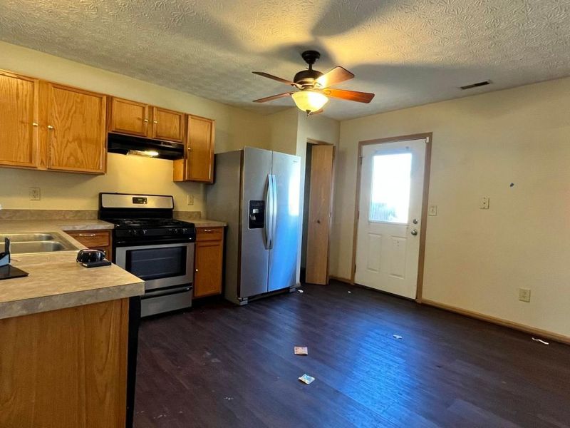 7516 Hemrich Drive , Canal Winchester, OH 43110 Photo 4