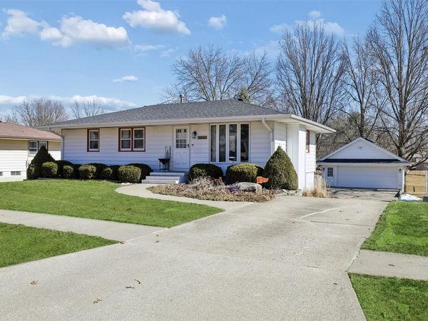 504 N 10th Street, Indianola, IA 50125