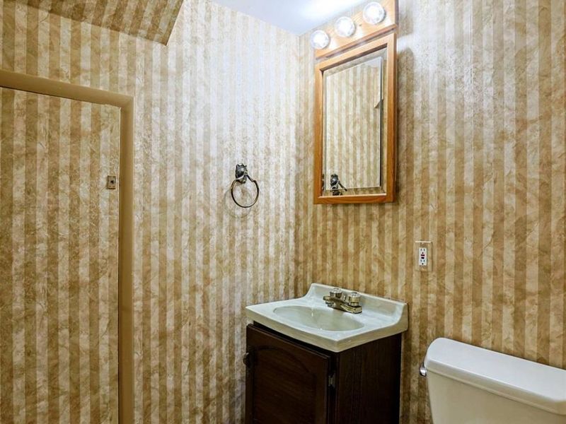 1126 Hickok Lane, Delhi Twp, OH 45238 Photo 13