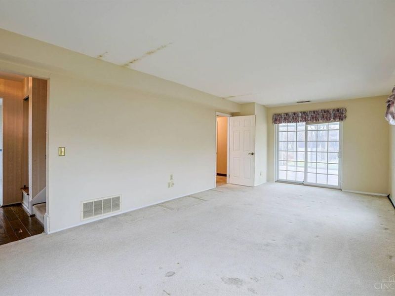 1126 Hickok Lane, Delhi Twp, OH 45238 Photo 8