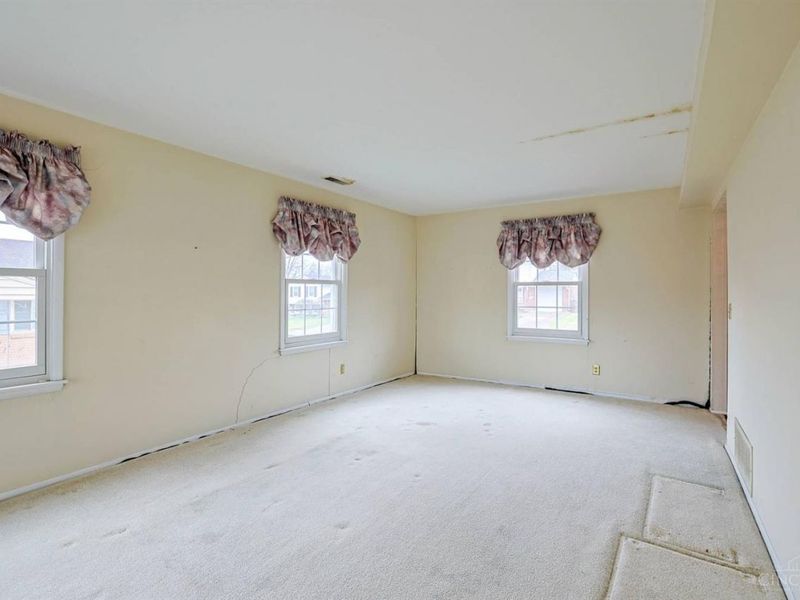 1126 Hickok Lane, Delhi Twp, OH 45238 Photo 9