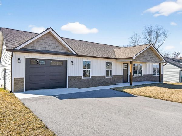 127 Sky View Meadow Dr , Crossville, TN 38555
