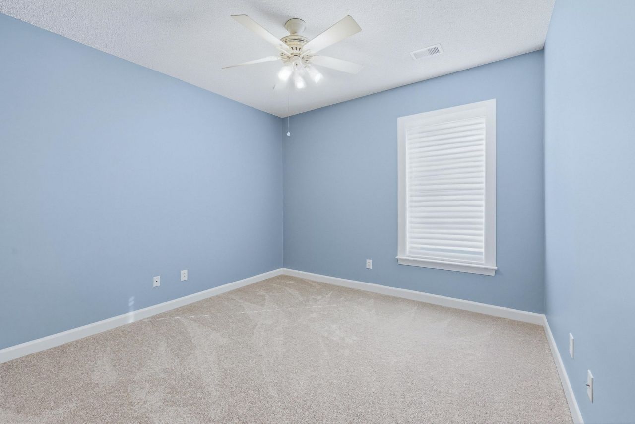 6439 Longwood Dr.  Photo 14