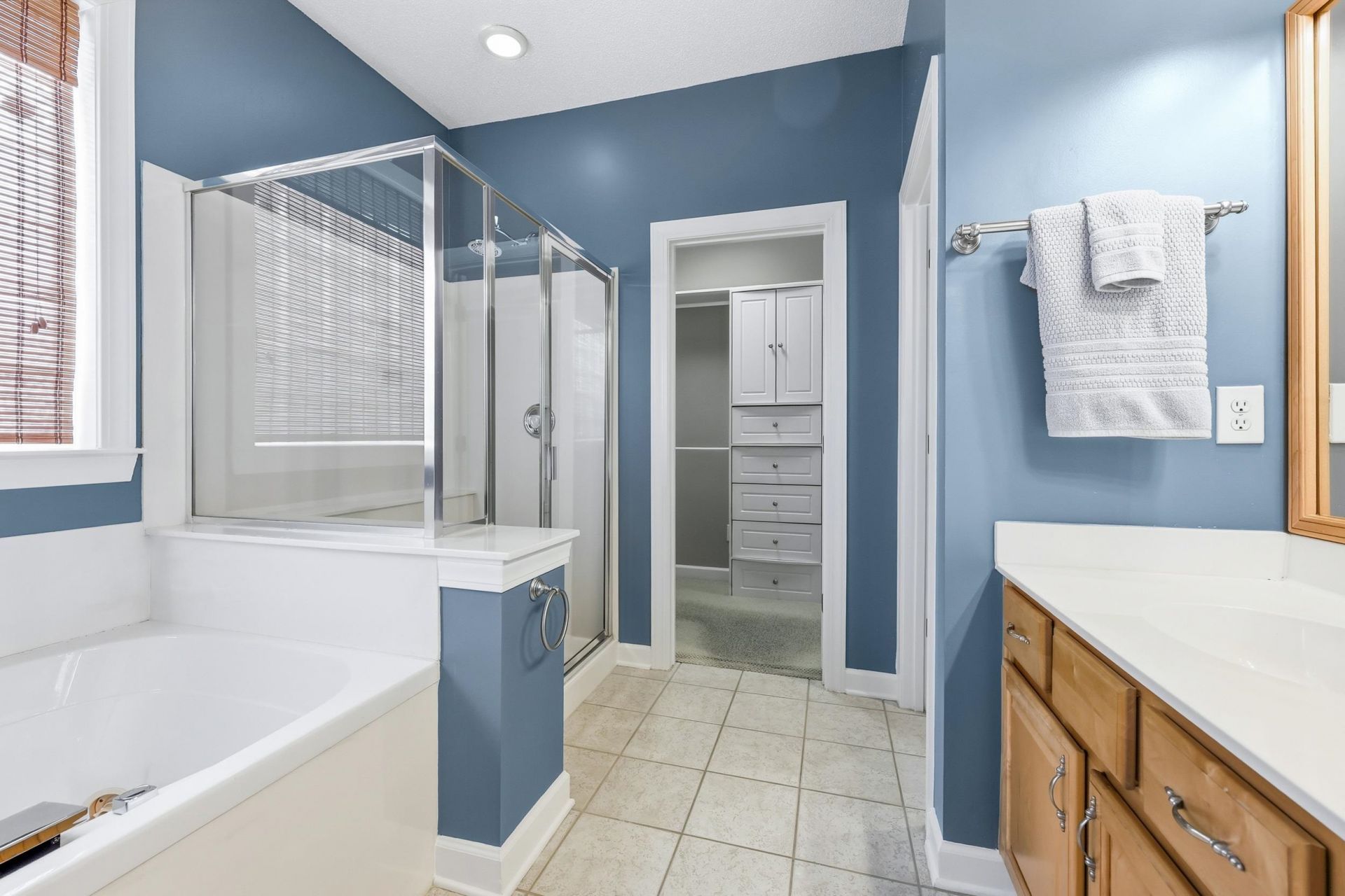 6439 Longwood Dr. Photo 15