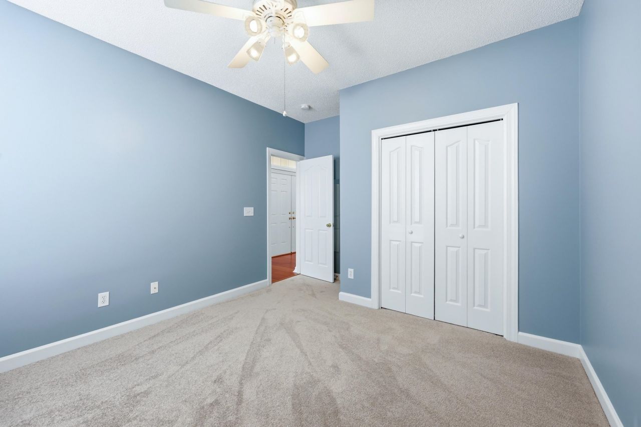 6439 Longwood Dr.  Photo 15