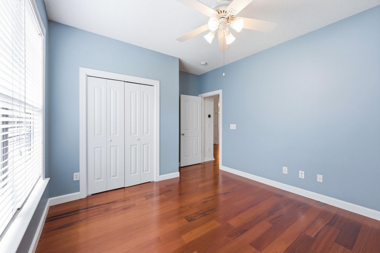 6439 Longwood Dr.  Photo 18