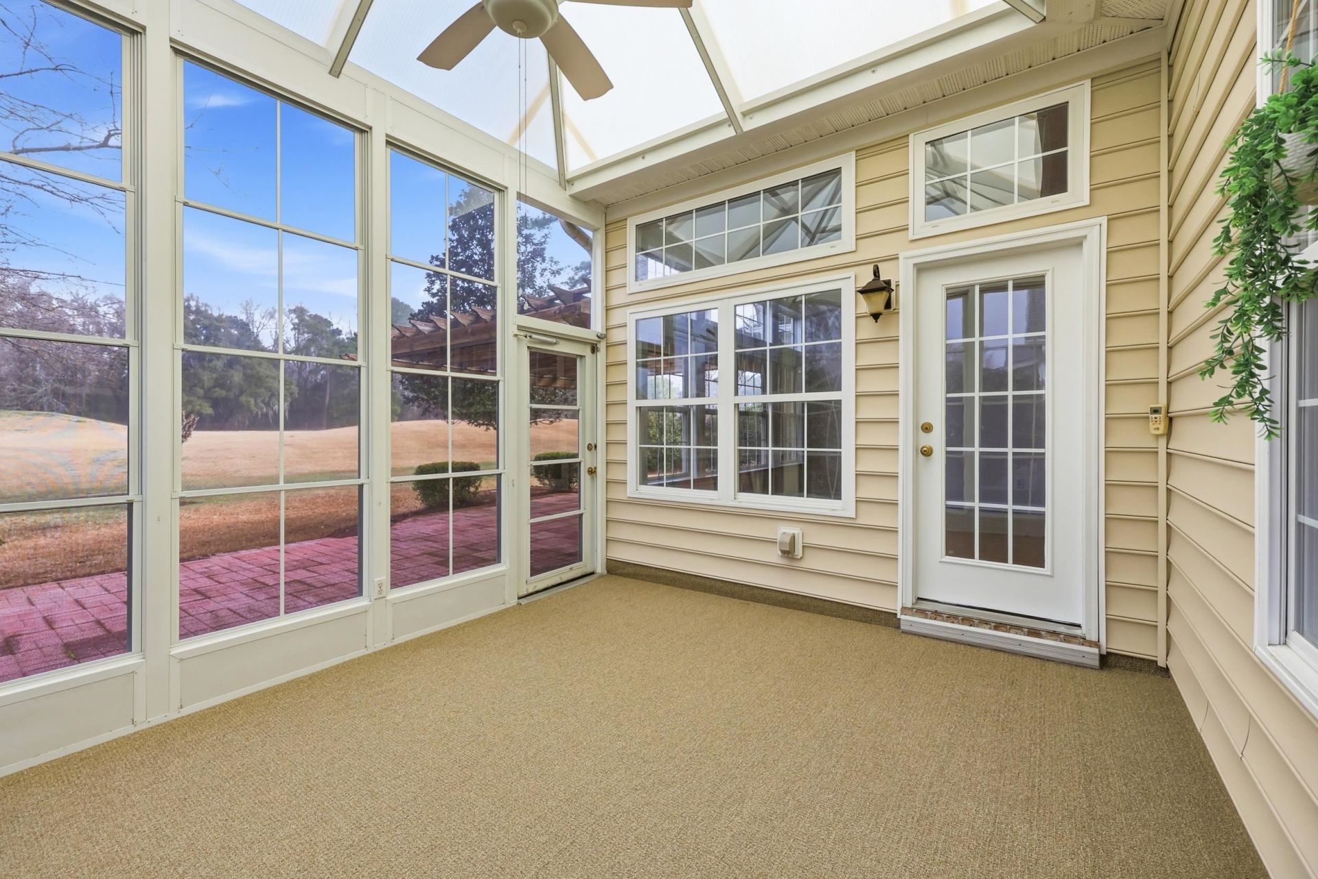 6439 Longwood Dr. Photo 28