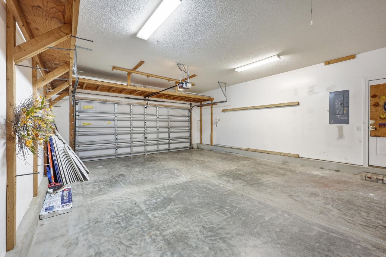 6439 Longwood Dr.  Photo 28