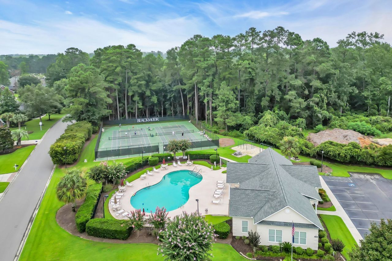 6439 Longwood Dr.  Photo 33