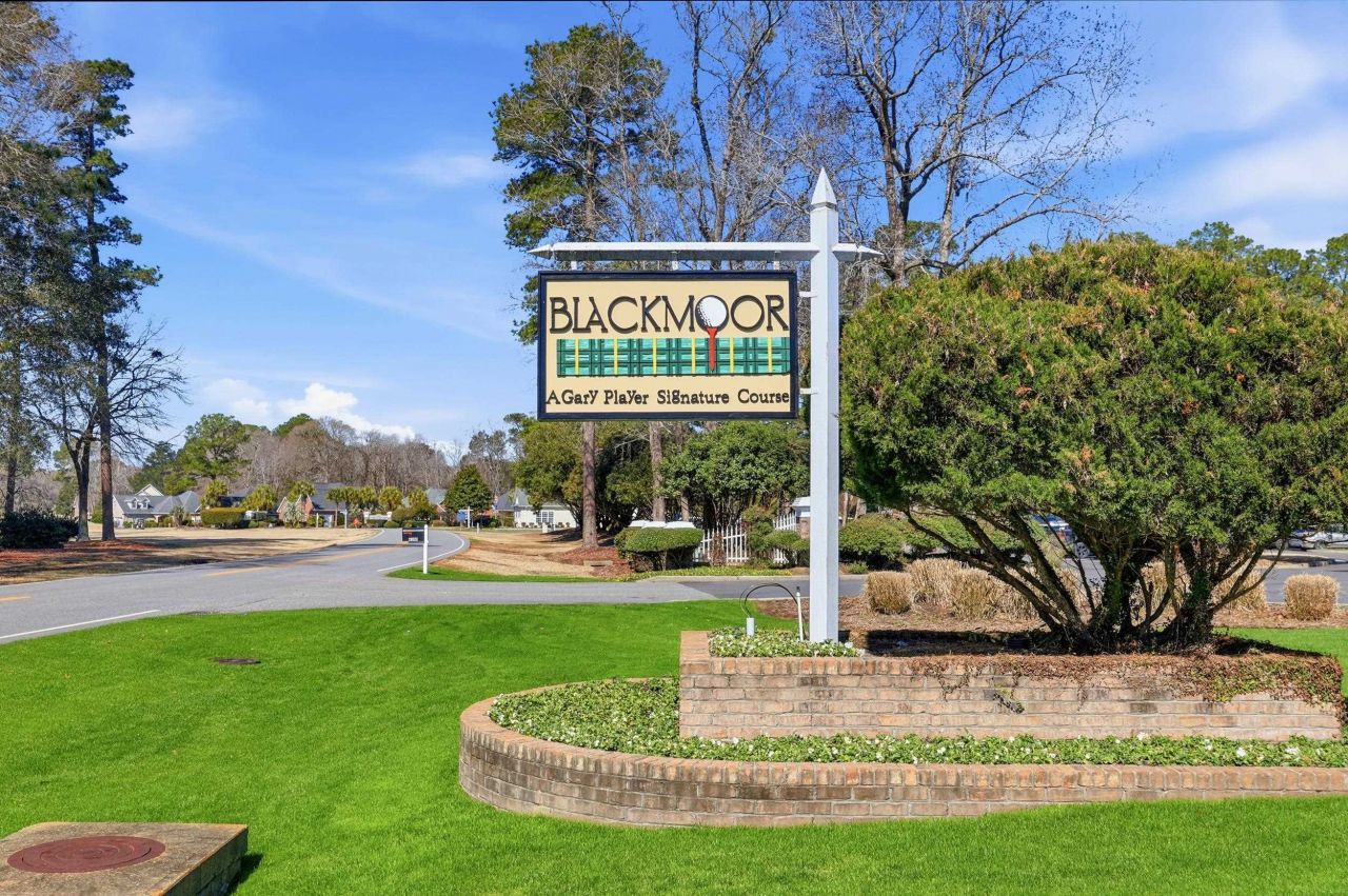 6439 Longwood Dr.  Photo 39