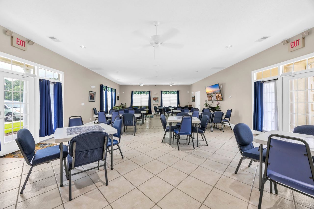 6439 Longwood Dr.  Photo 44