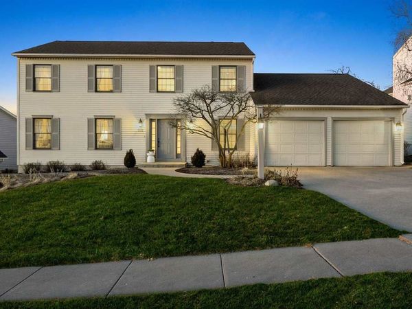 532 Saint Thomas Ct, Iowa City, IA 52245