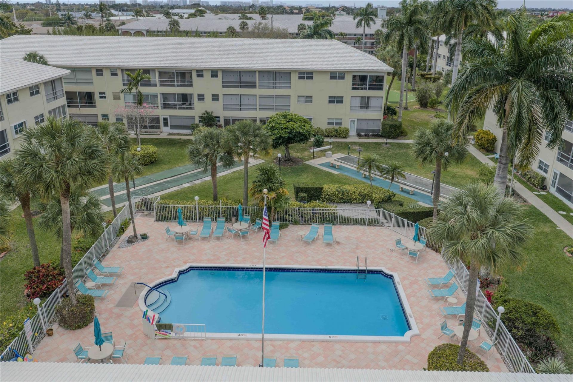 1951 NE 39th St, Unit 337, Lighthouse Point, FL 33064 Photo