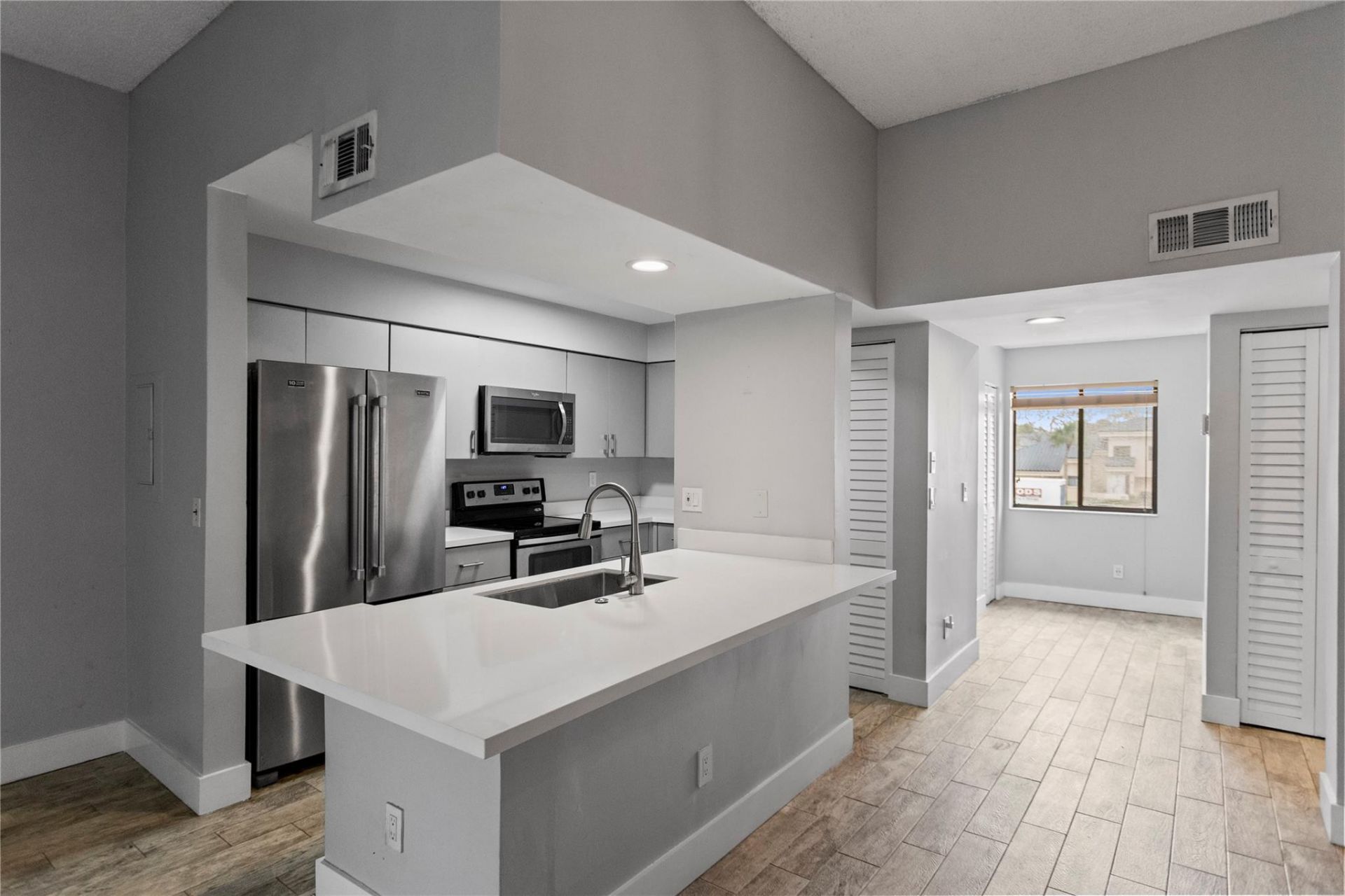 8164 NW 17th Manor, Unit 8164, Plantation, FL 33322 Photo