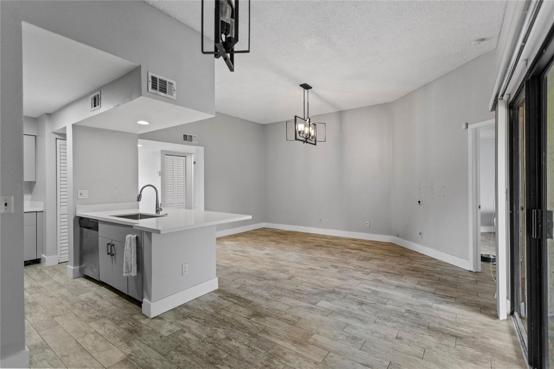 8164 NW 17th Manor, Unit 8164, Plantation, FL 33322 Photo