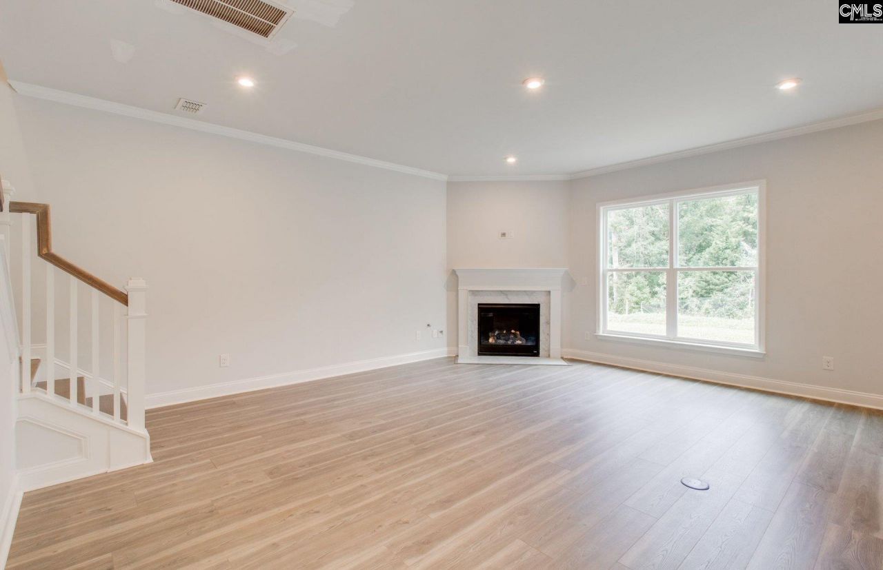 172 Schneider Lane  Photo 5