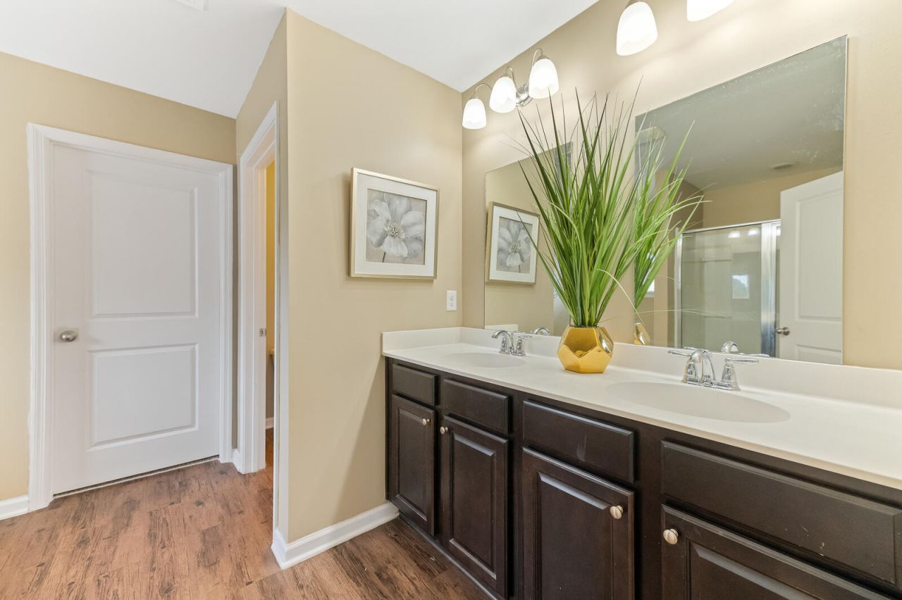 169 Stoney Creek Way Photo 17