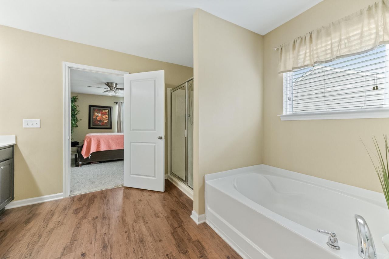 169 Stoney Creek Way Photo 18