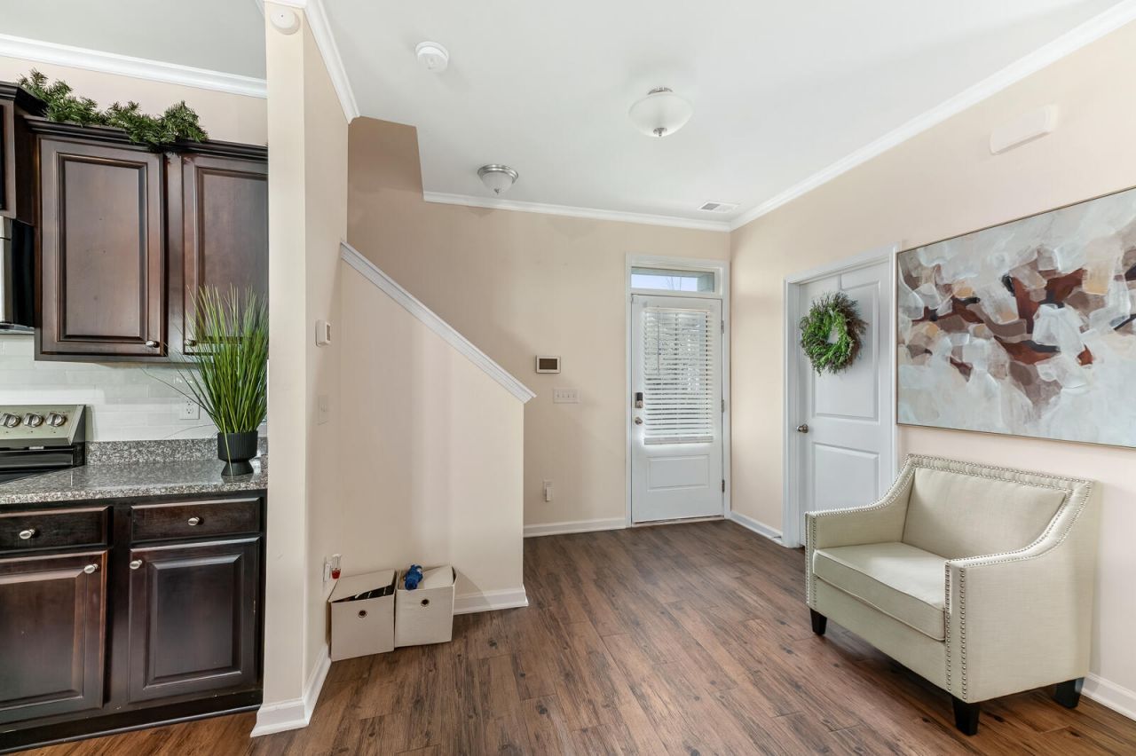 169 Stoney Creek Way Photo 6