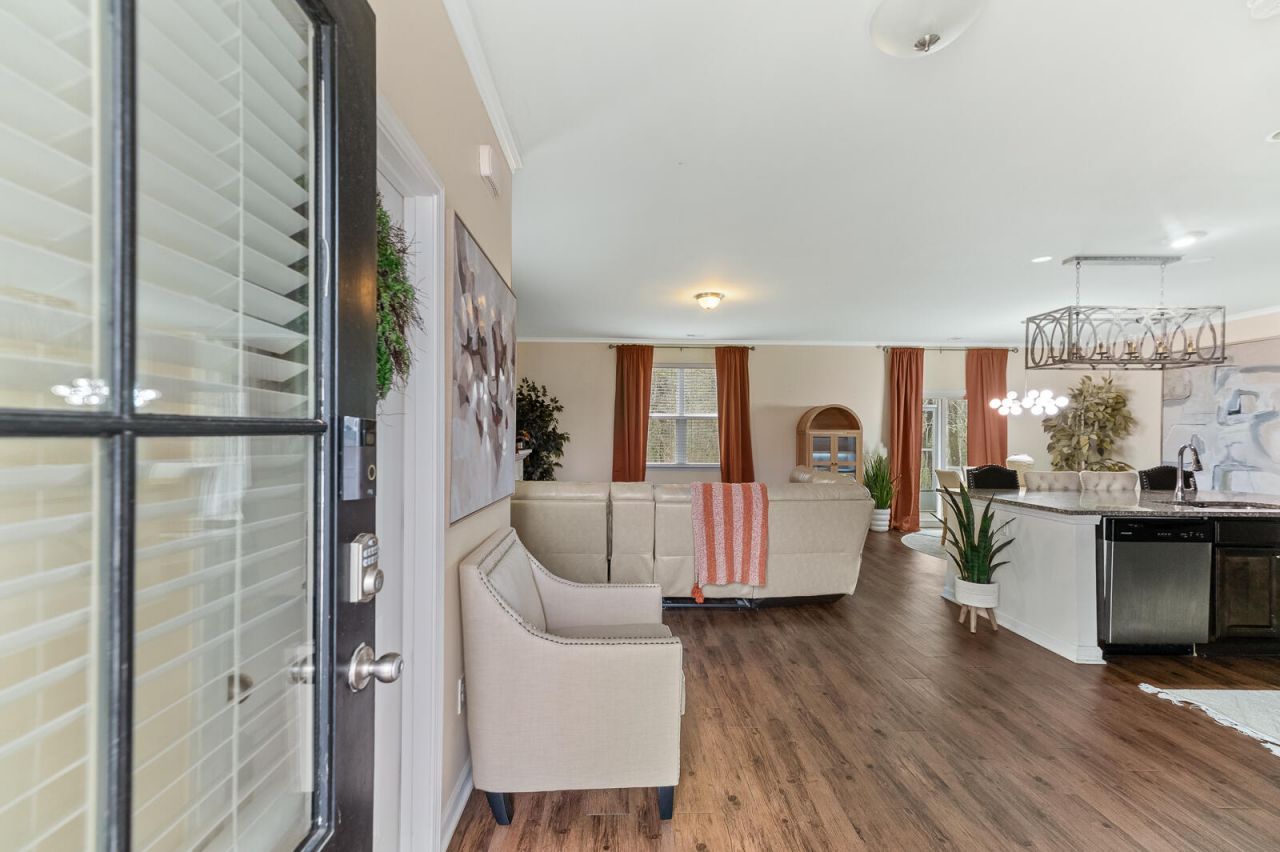 169 Stoney Creek Way Photo 7