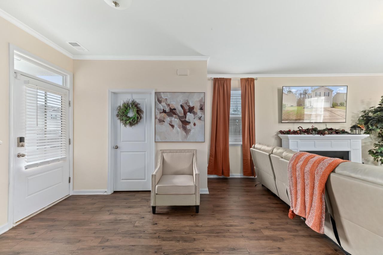 169 Stoney Creek Way Photo 9