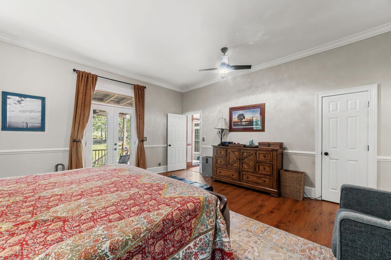 1599 Lee Boulevard Photo 20