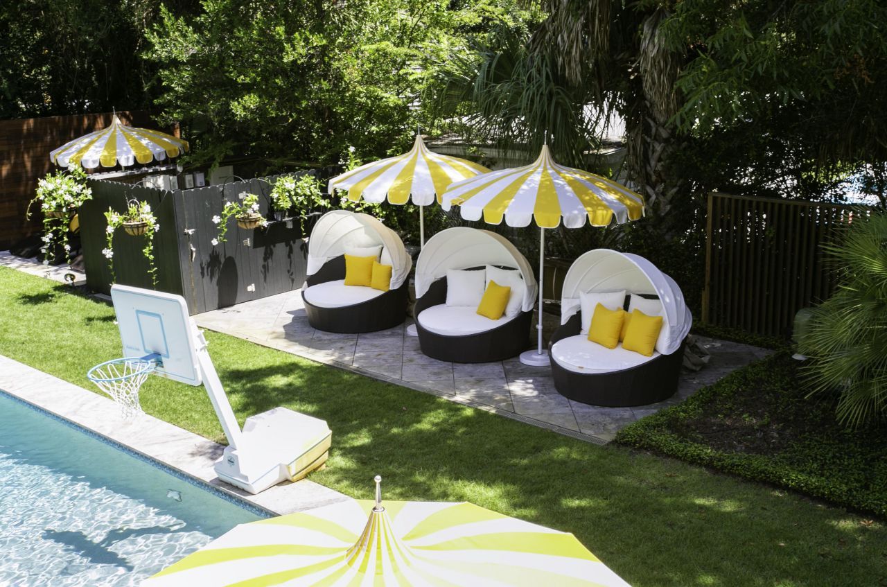 2262 Ion Avenue Photo 4